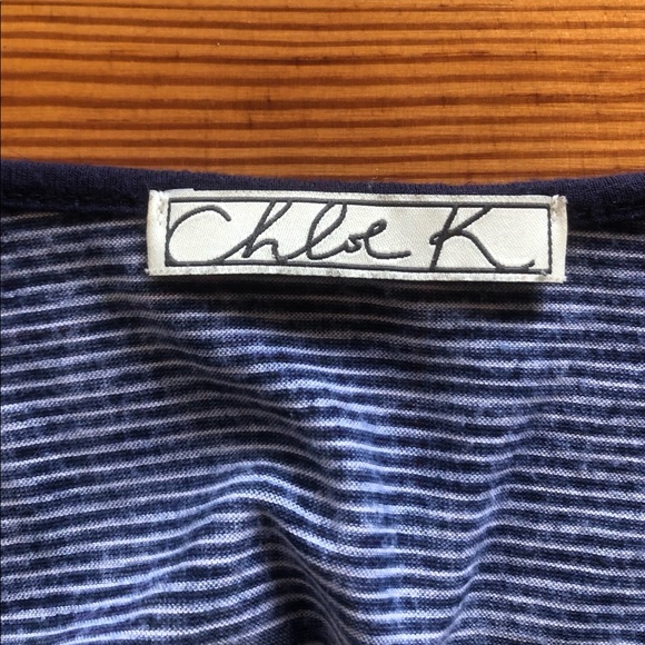 Open shoulder, striped t-shirt - Picture 3 of 3